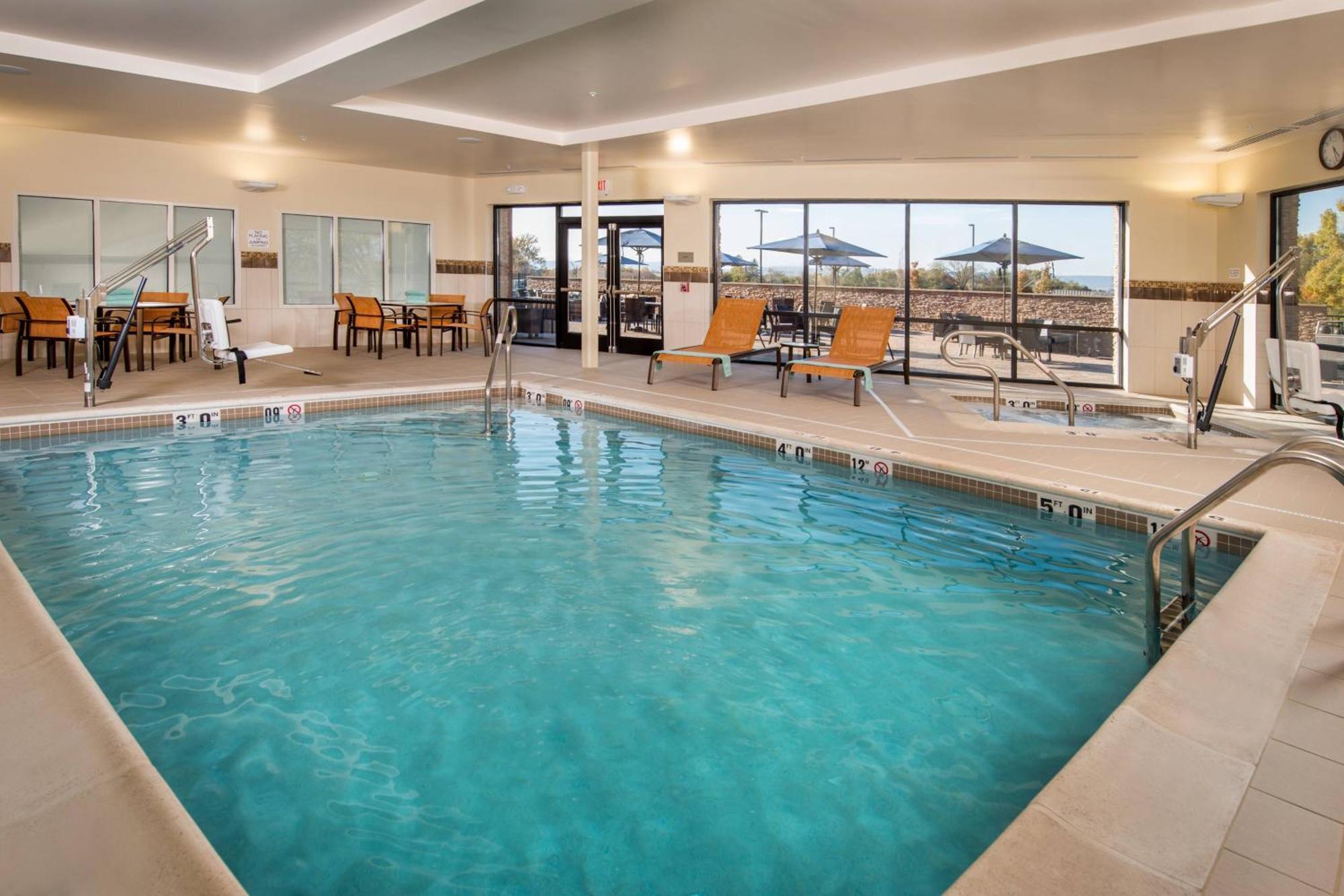 Courtyard By Marriott Shippensburg Ξενοδοχείο Εξωτερικό φωτογραφία